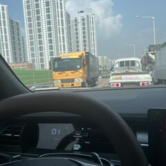 야간 길에서 급정거했어요